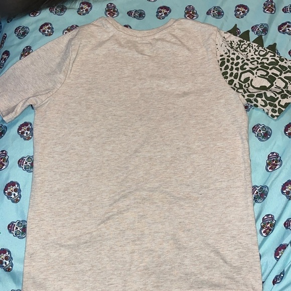 365 Kids from Garanimals Boys Short Sleeve Spike Tee. Size 7 excellent condition - Picture 7 of 9